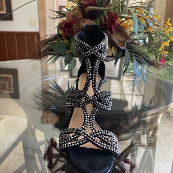 🌺RETAIL PRICE $120🌺WORN ONCE/LIKE NEW🌺FLAWLESS PREOWNED ANTONIO MELINI HEELS - Picture 4 of 5